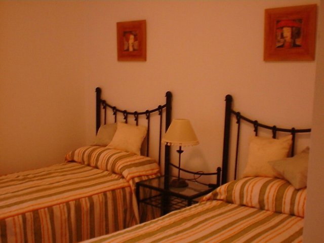 rdbedroom2.jpg